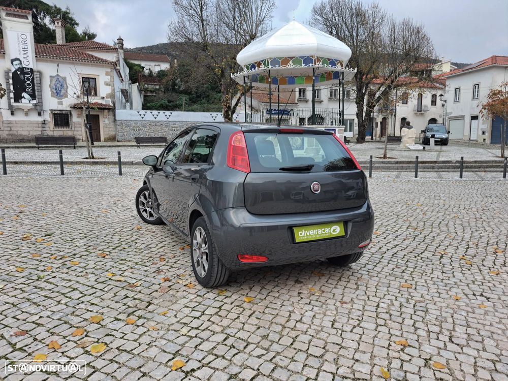 Fiat Punto 1.3 M-Jet Lounge S&S - 24