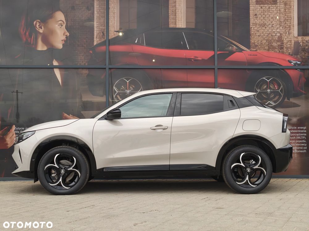 Alfa Romeo Junior 1.2 mHEV Ti eDCT - 5