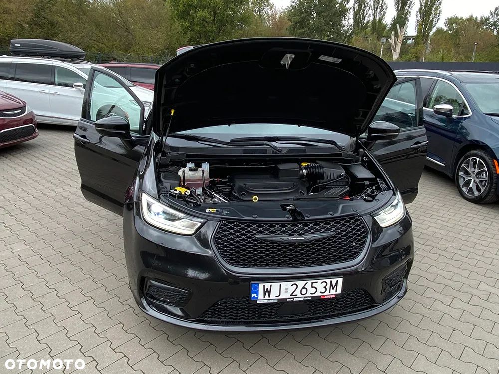 Chrysler Pacifica - 8