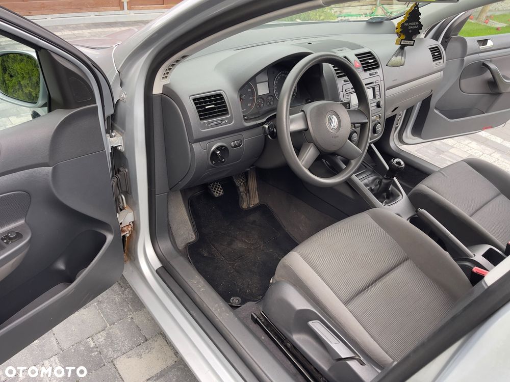 Volkswagen Golf - 8