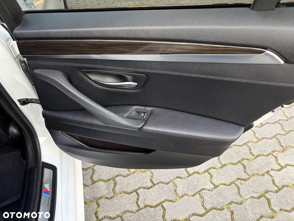 BMW Seria 5 535i - 23