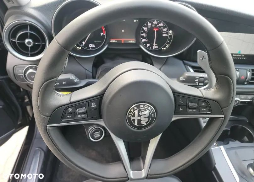 Alfa Romeo Giulia 2.0 Turbo TI Q4 - 9
