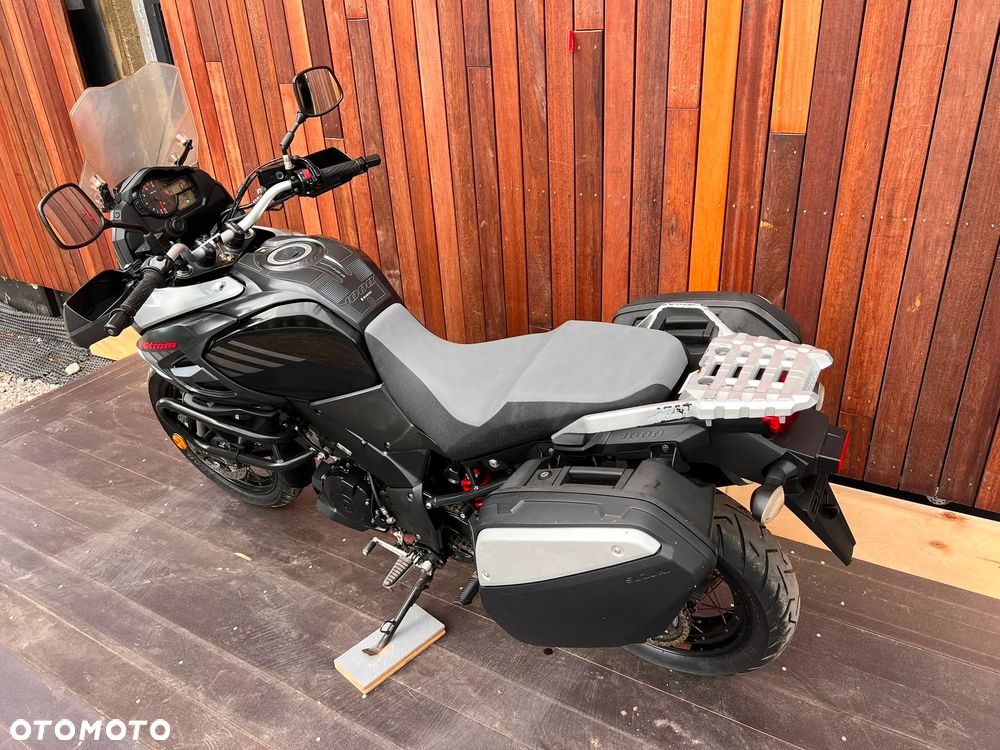 Suzuki V-STROM - 10