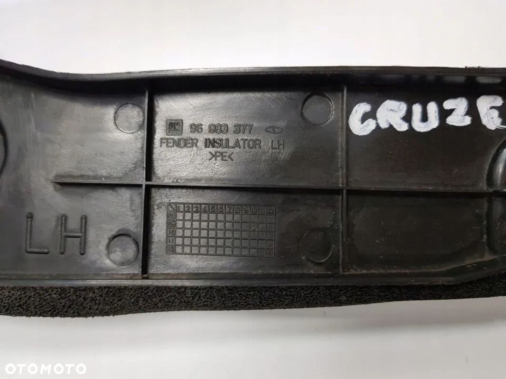 WYGŁUSZENIE OSŁONA BŁOTNIKA LEWE CRUZE 96983377 - 2