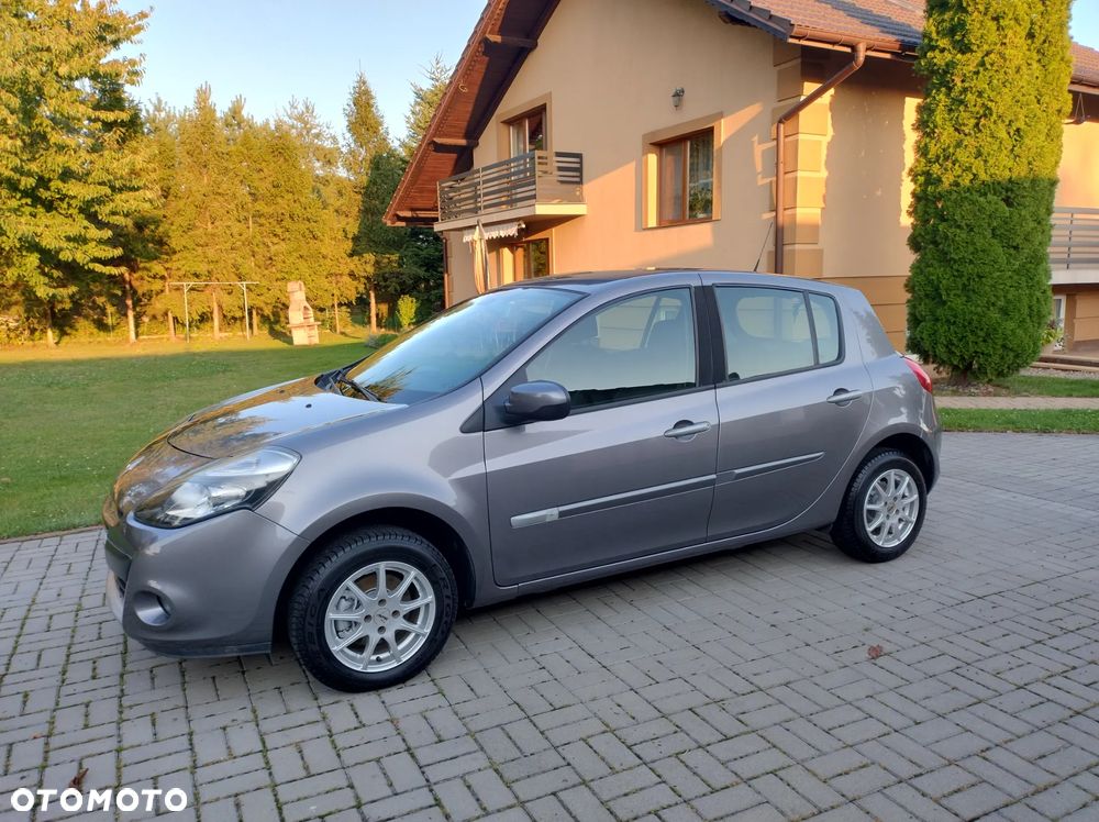 Renault Clio 1.2 16V 75 Dynamique - 11