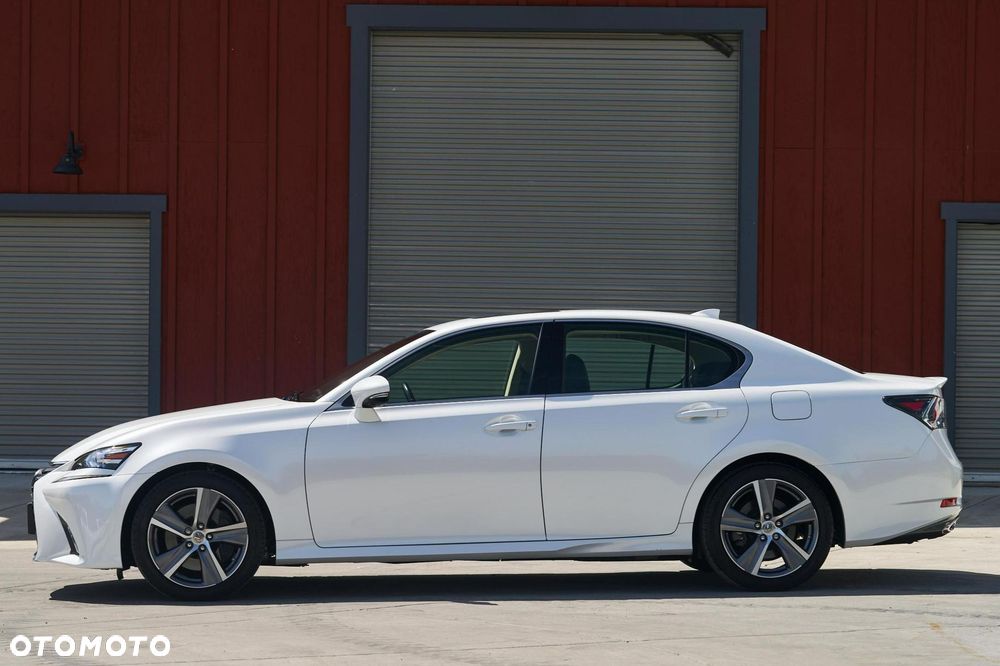 Lexus GS - 9