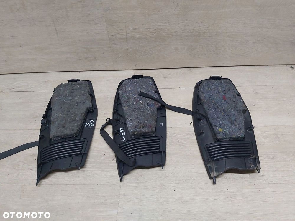 Toyota Corolla Verso II 04-08r osłona boczka bagażnika prawy tył zaślepka - 3