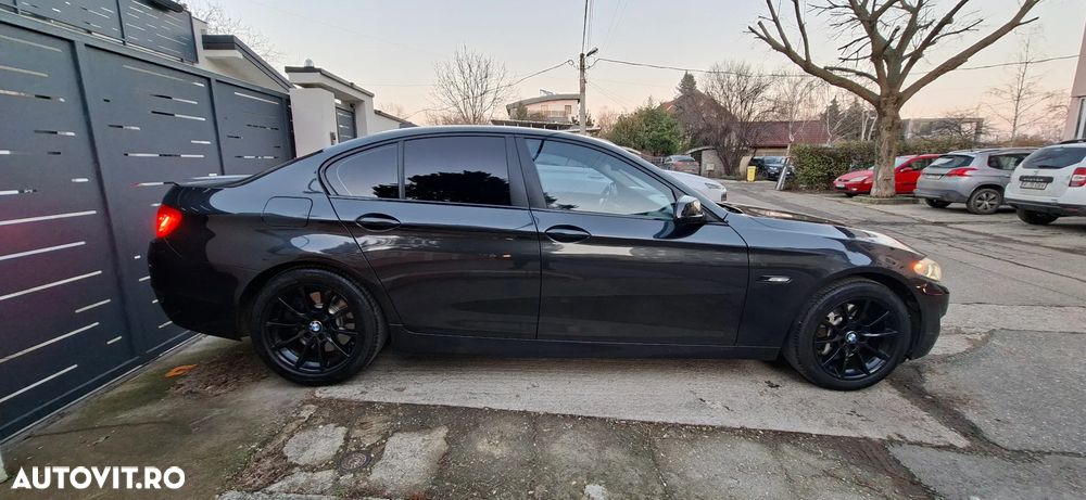 BMW Seria 5 530d xDrive AT - 12