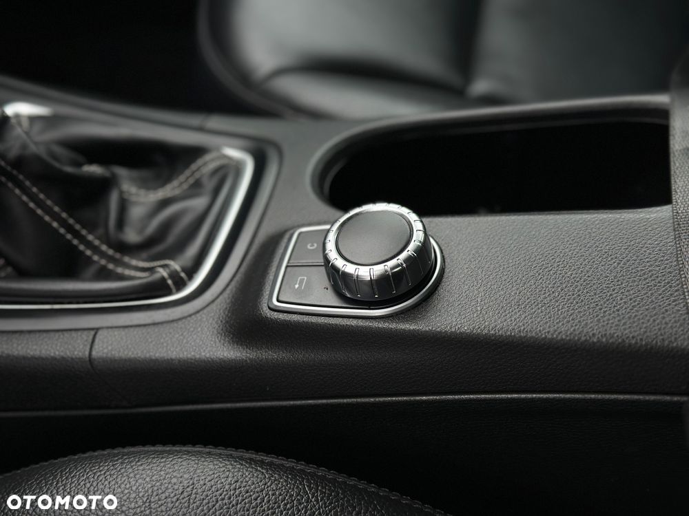 Mercedes-Benz Klasa B 180 (BlueEFFICIENCY) - 18