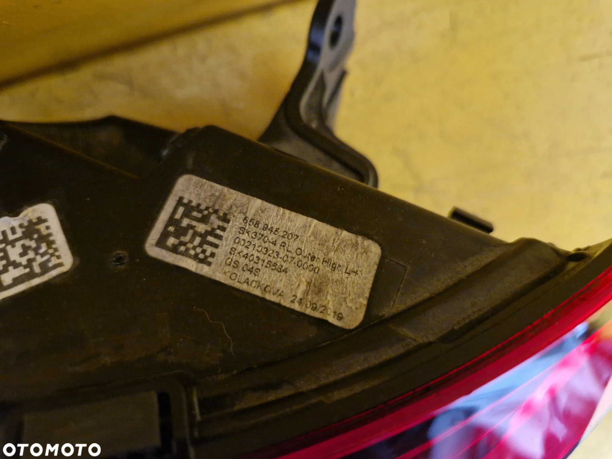SKODA KAMIQ LAMPA TYŁ LEWA 658945207 - 4