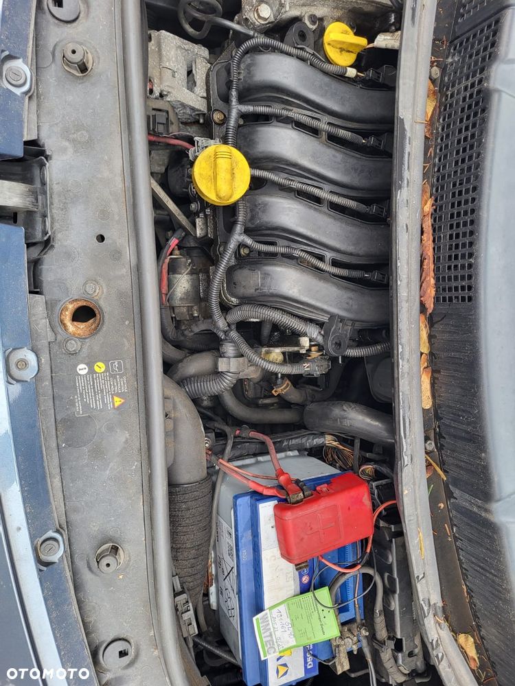 Renault Scenic 1.6 16V Alize - 11