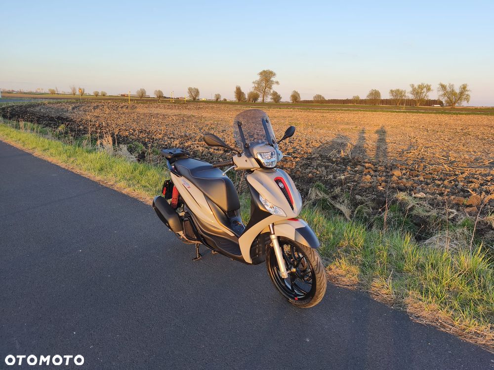 Piaggio Medley - 4