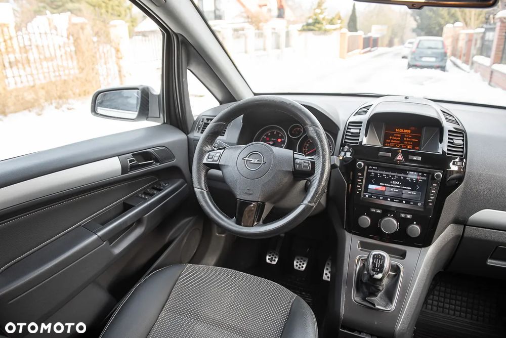 Opel Zafira - 26