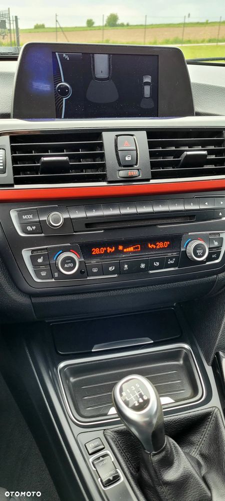 BMW Seria 3 320d DPF Edition Sport - 28