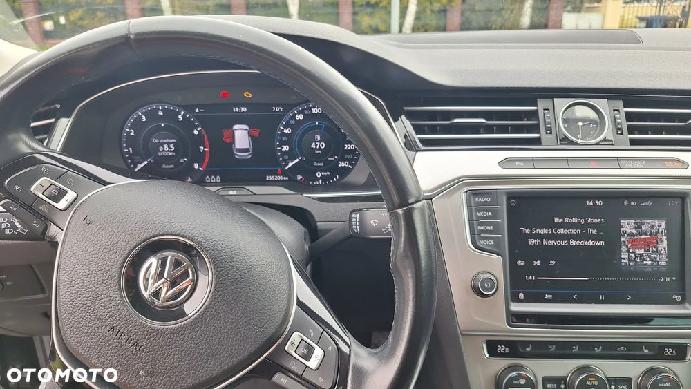 Volkswagen Passat Variant 1.8 TSI BMT Comfortline - 8