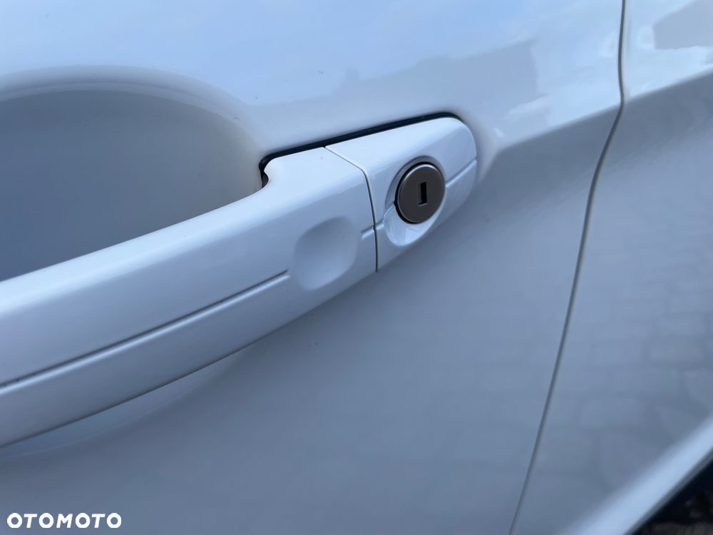 Ford Kuga 2.0 TDCi 4x4 Titanium - 12