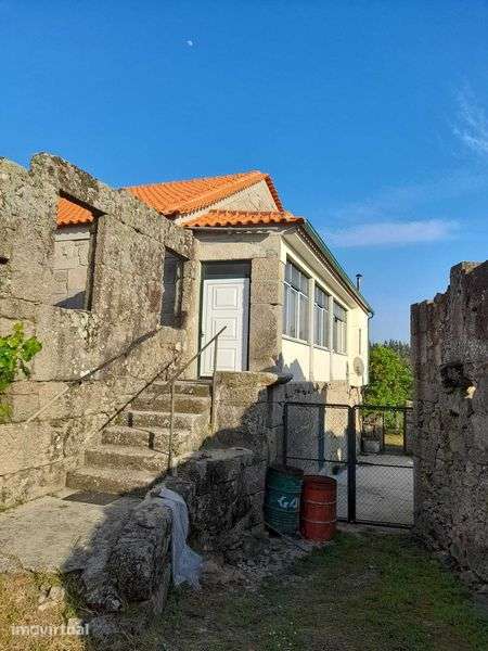 vendo moradia centenária - Grande imagem: 5/7