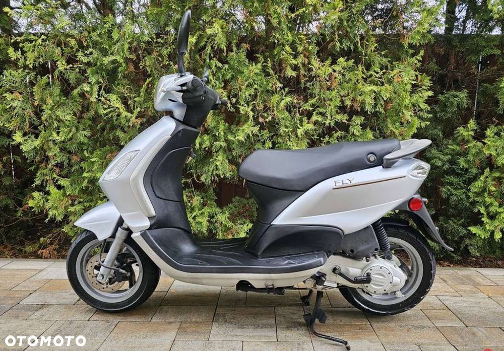 Piaggio FLY - 4