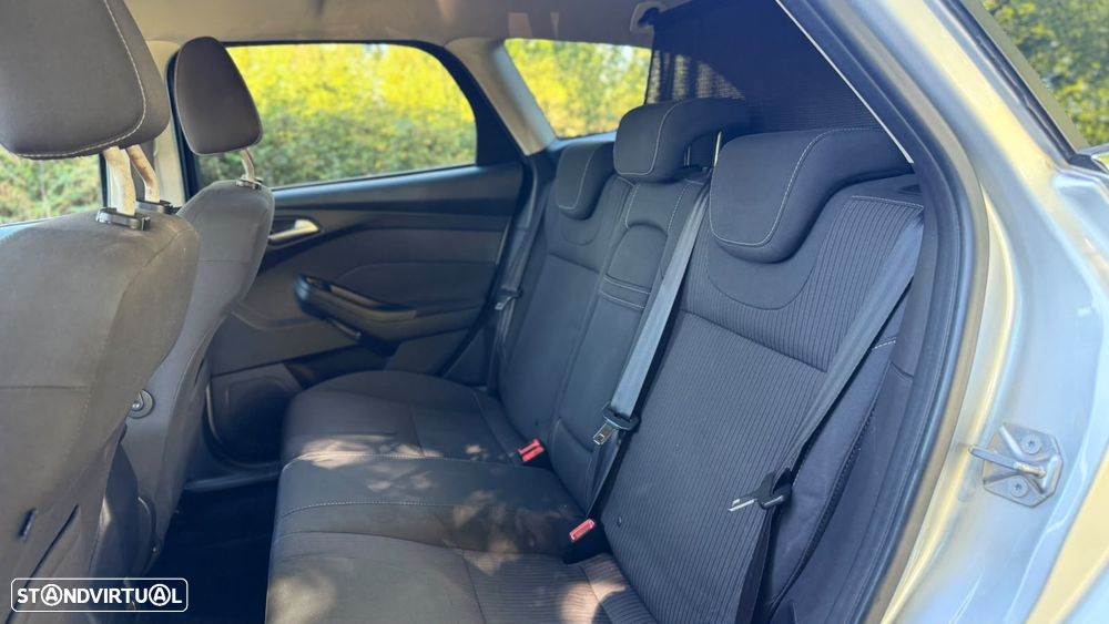 Ford Focus SW 1.6 TDCi DPF S&S Titanium - 6