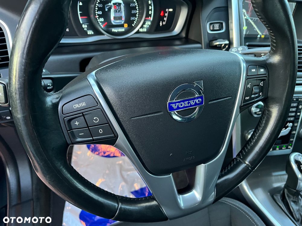 Volvo XC 60 D4 Geartronic Momentum - 10