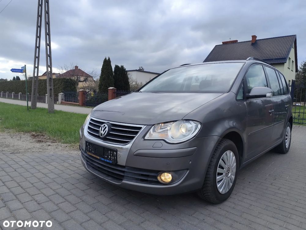 Volkswagen Touran 1.9 TDI Highline - 1