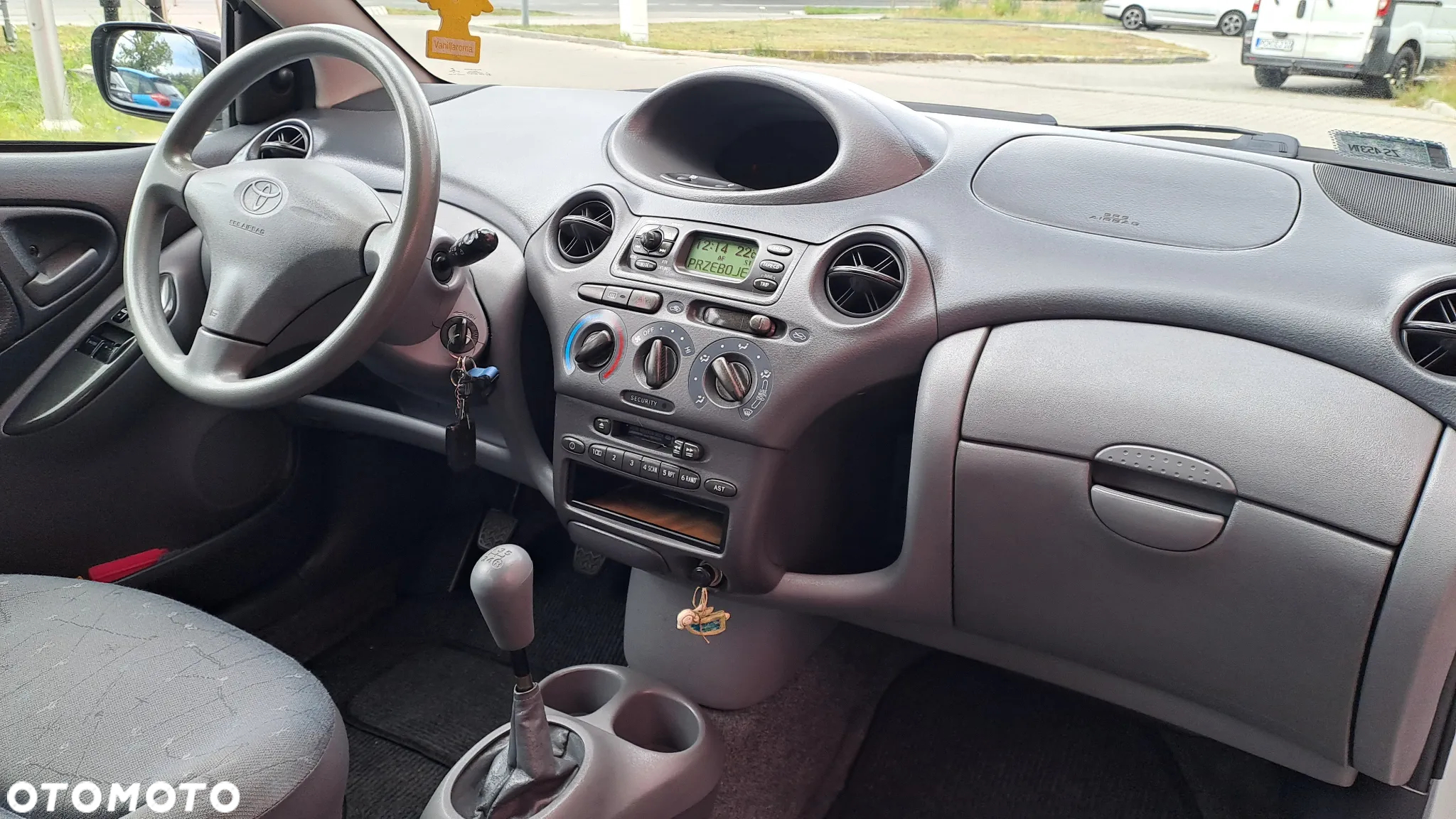 Toyota Yaris 1.0 Base - 7