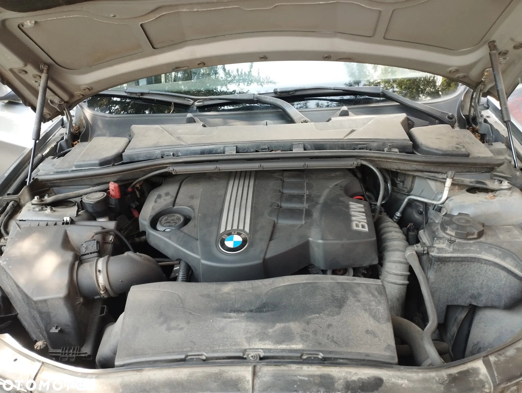 BMW Seria 3 318d - 15