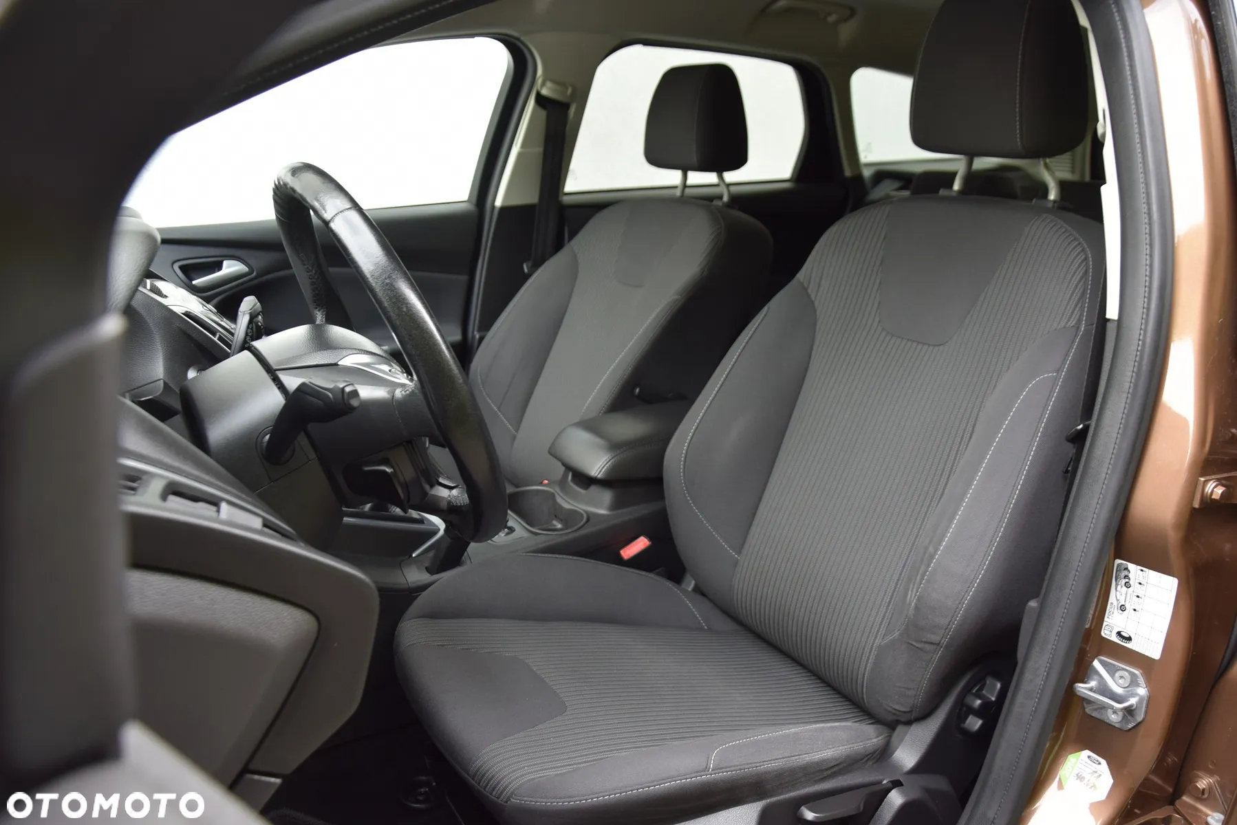 Ford Focus Turnier 1.0 EcoBoost Start-Stopp-System TITANIUM - 24