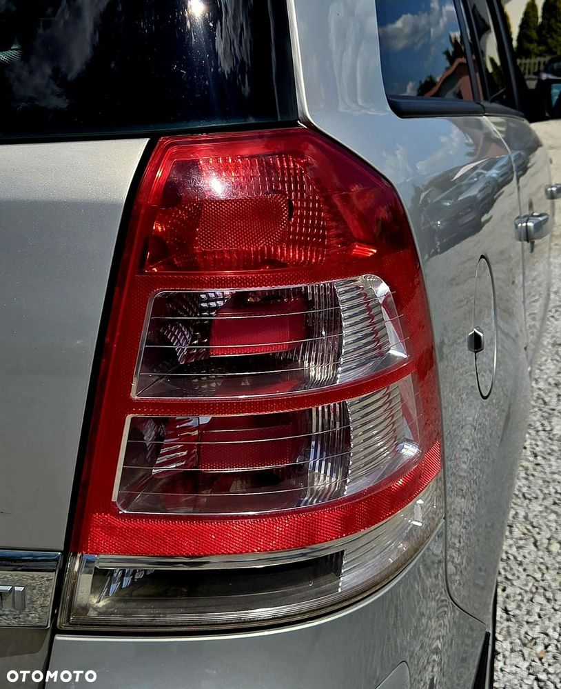 Opel Zafira 1.9 CDTI Edition Plus - 24