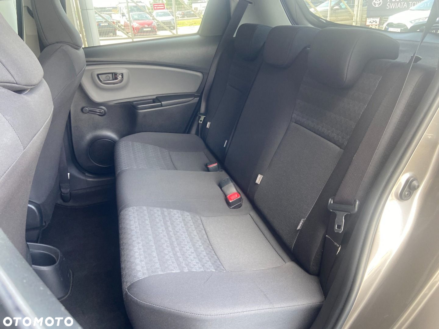 Toyota Yaris - 14