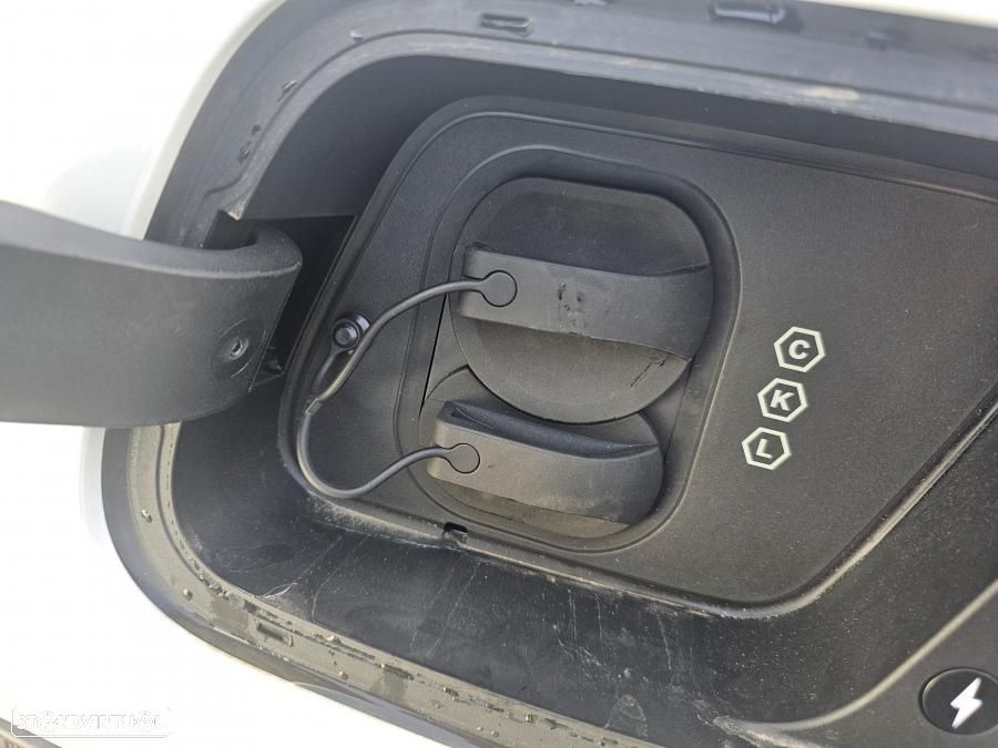 Volvo EX30 Single Motor Extended Range RWD Core - 28