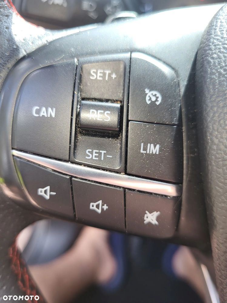 Ford Focus 1.5 EcoBlue Start-Stopp-System ST-LINE - 20