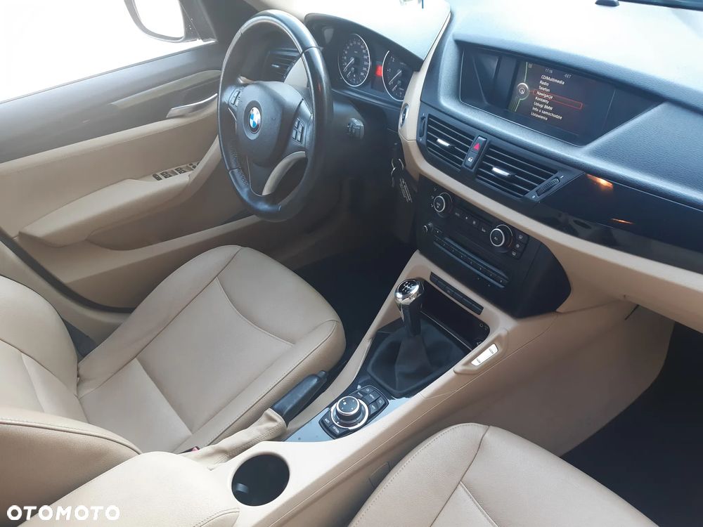 BMW X1 sDrive18i Sport Line - 20