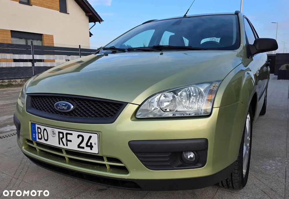 Ford Focus SW 1.6 Turnier Futura - 2