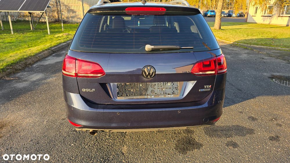 Volkswagen Golf - 5