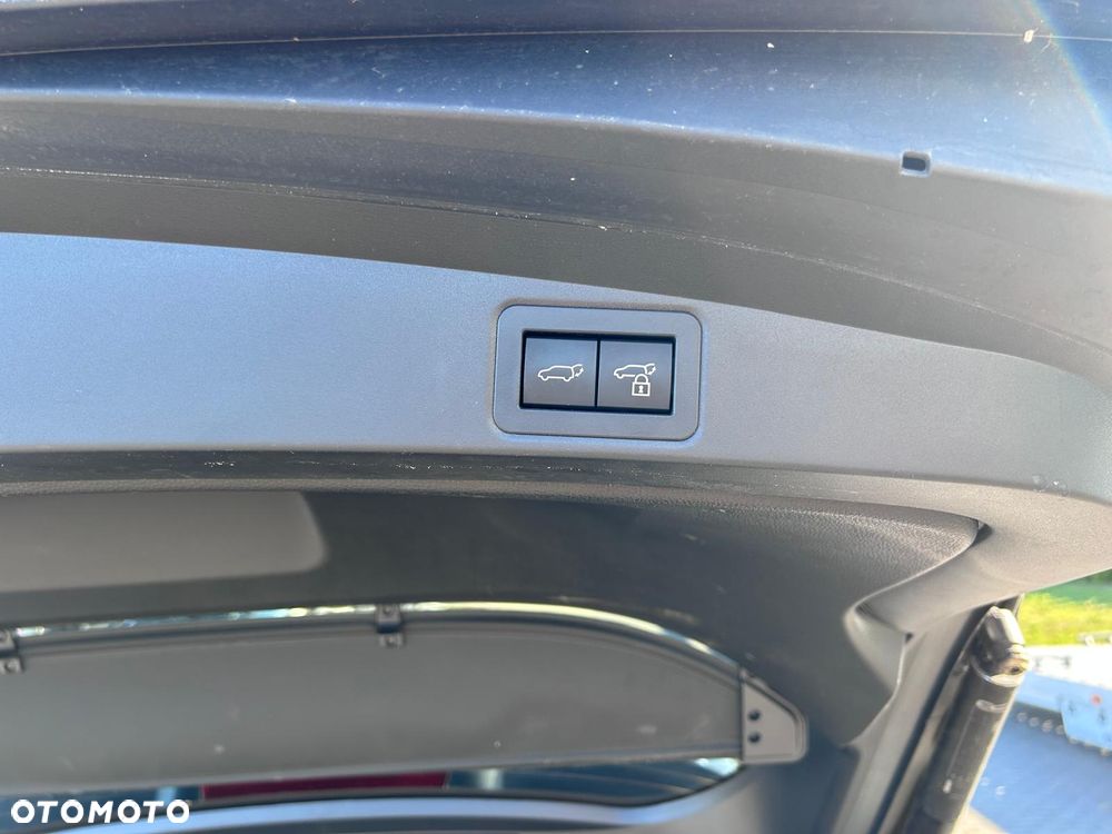 Toyota Corolla 1.8 Hybrid Executive - 29