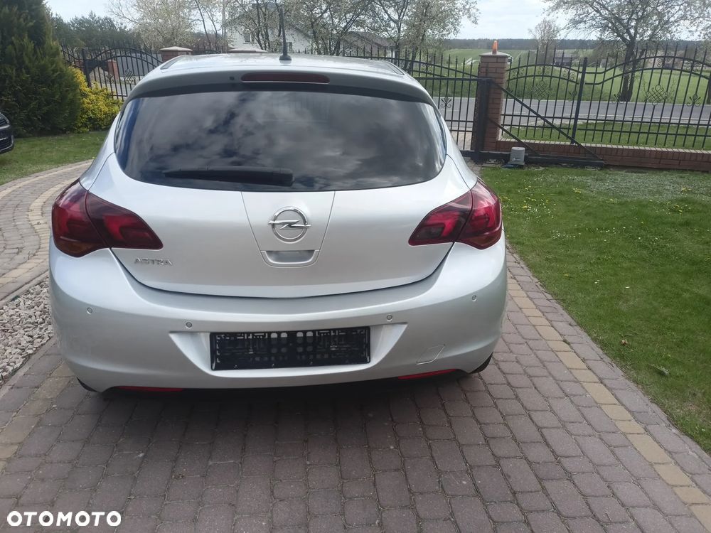 Opel Astra 1.6 150 Jahre - 3