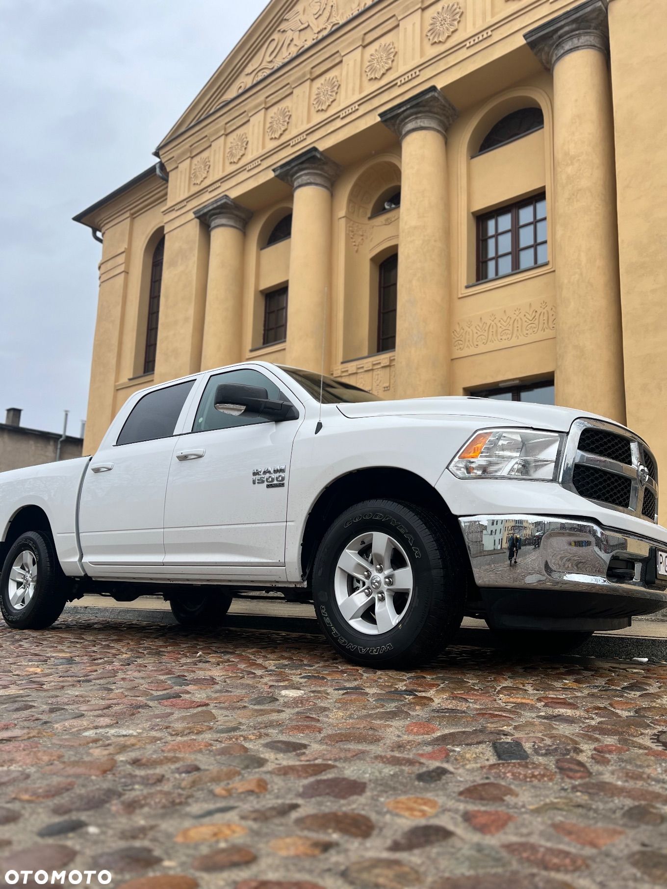 Dodge RAM 1500 5.7 4x4 - 1