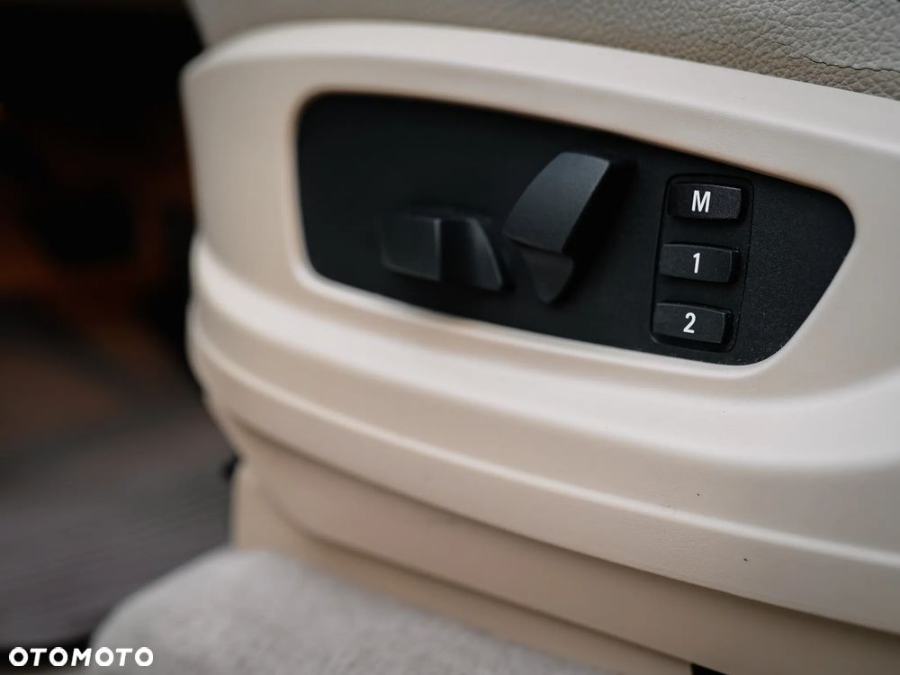 BMW X5 xDrive35i - 23
