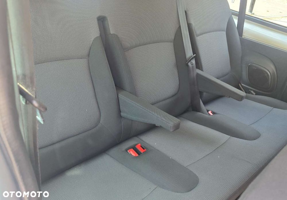 Renault Trafic - 29