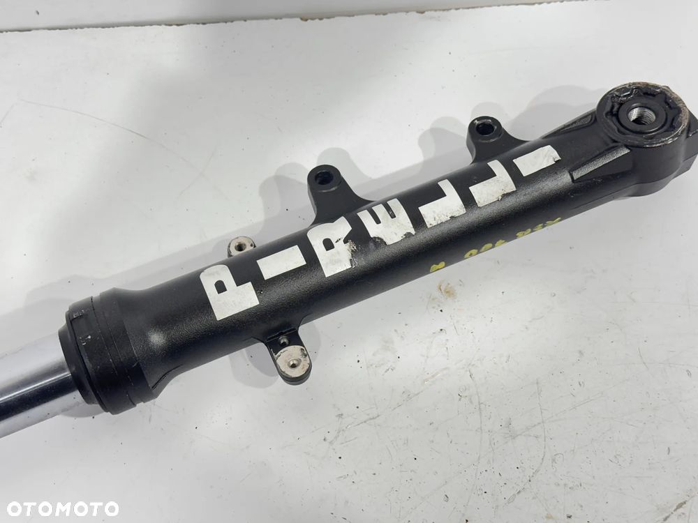 Goleń laga  Yamaha XSR 700   XSR700  16-19R LEWA