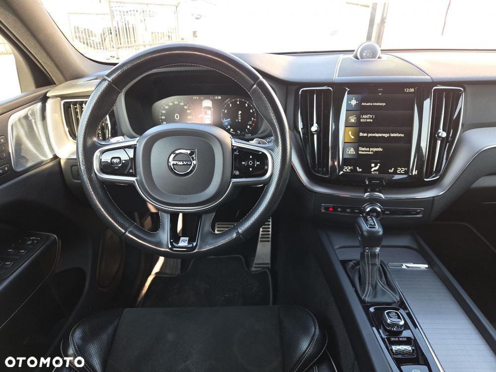 Volvo XC 60 T5 AWD R-Design - 13