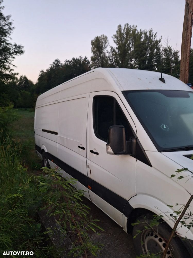 Mercedes-Benz Sprinter - 14