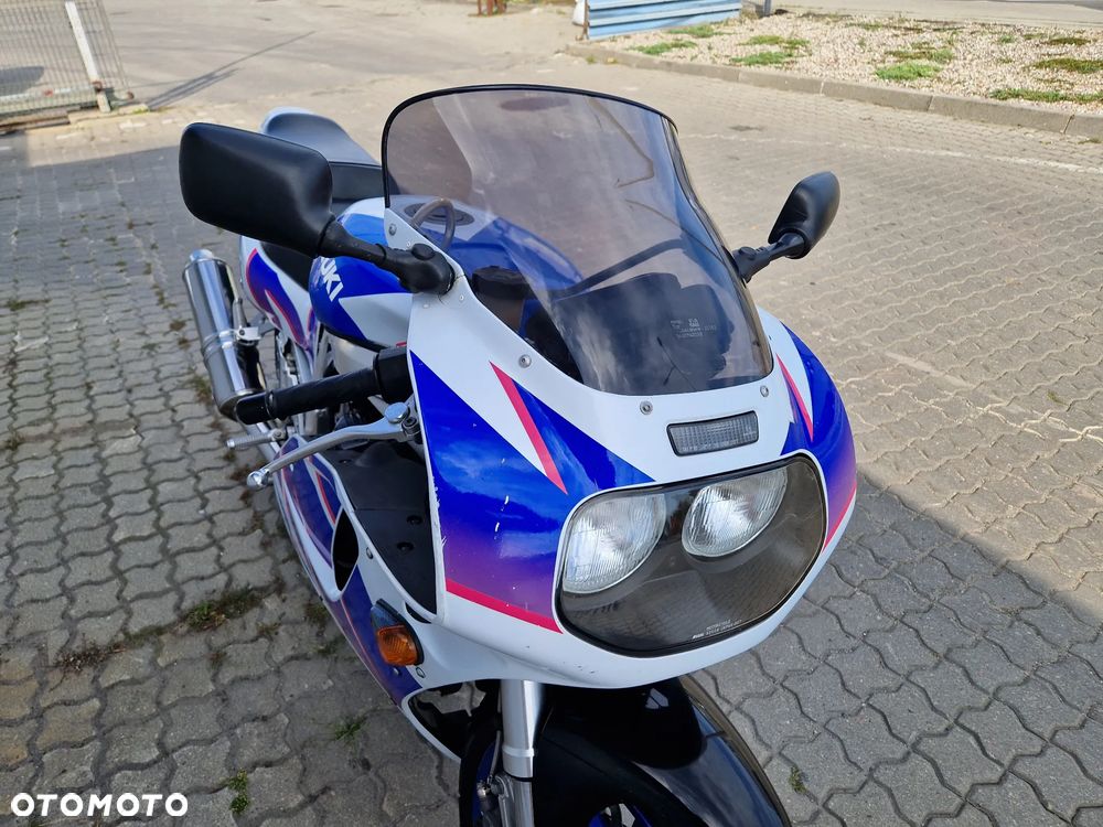 Suzuki GSX-R - 30