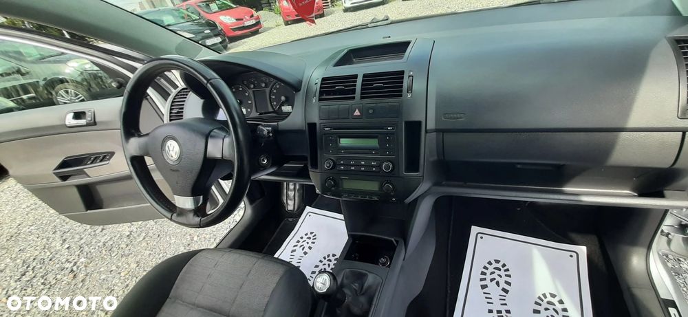 Volkswagen Polo - 32