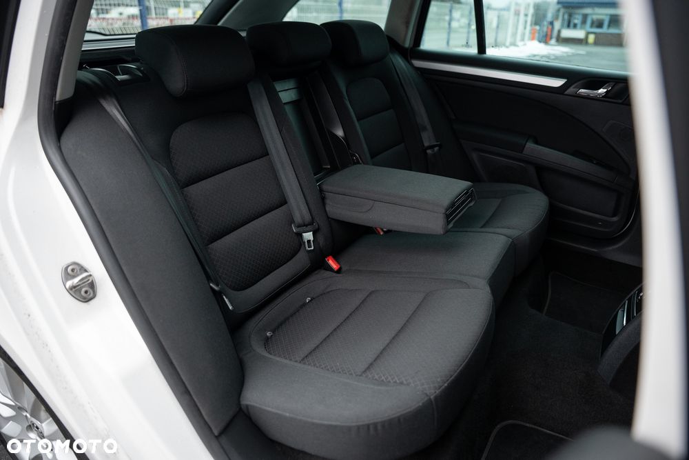 Skoda Superb 2.0 TDI DSG Active - 36