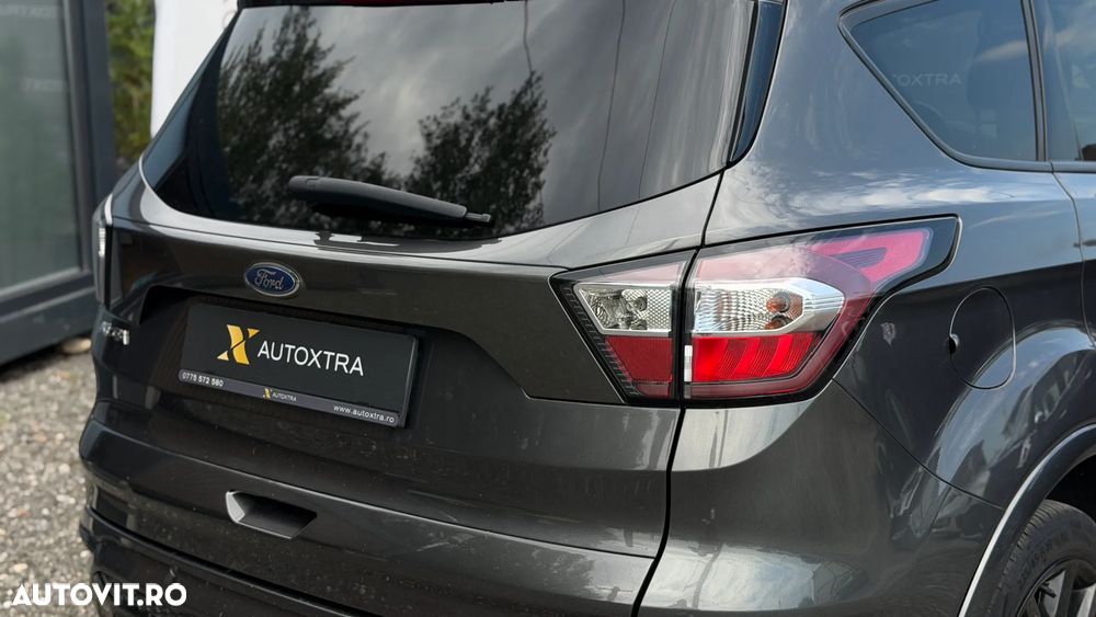 Ford Kuga 1.5 TDCi 2WD ST-Line - 12