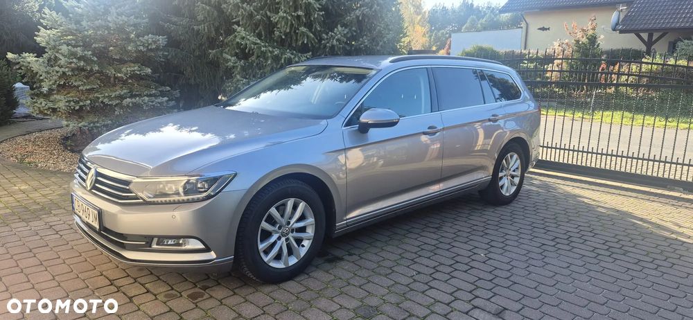 Volkswagen Passat - 11