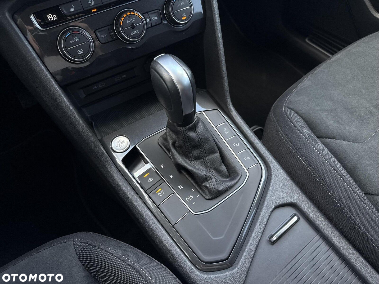 Volkswagen Tiguan Allspace - 17