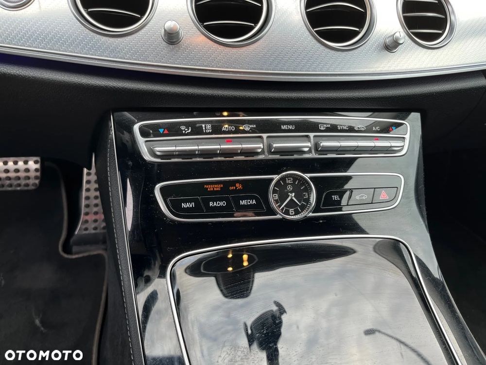 Mercedes-Benz Klasa E 200 d 9G-TRONIC - 11